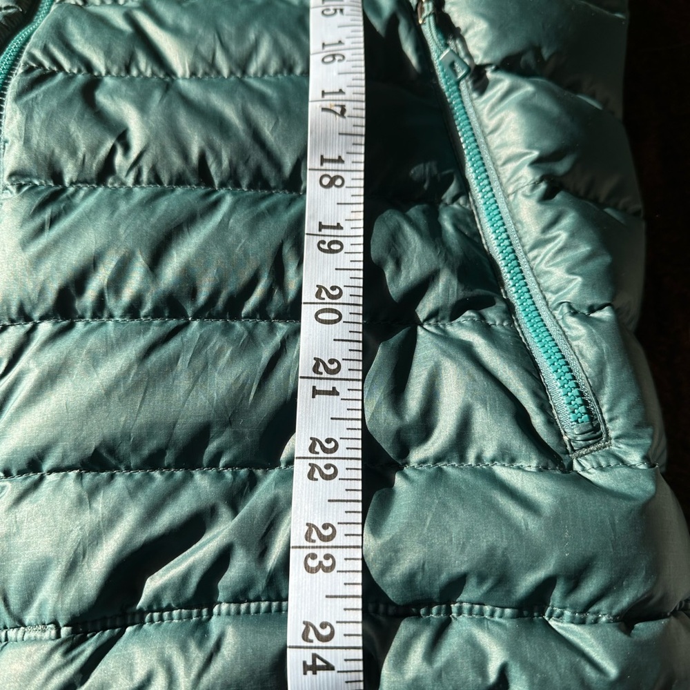 Patagonia Men’s Teal, Yellow & Dark Teal Striped Puffer Jacket - Picture 7 of 7